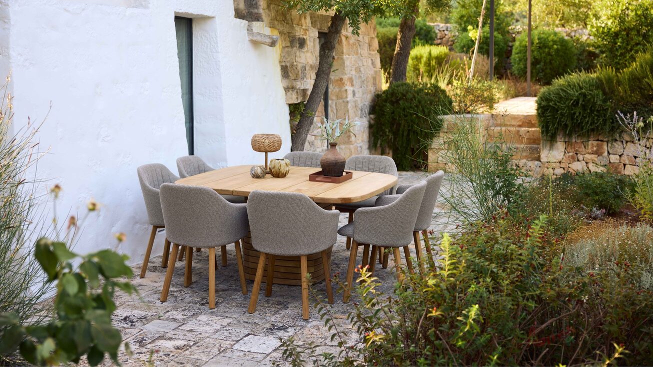 Mellow Square Dining Table | Outdoor Dining Tables | Space Modern